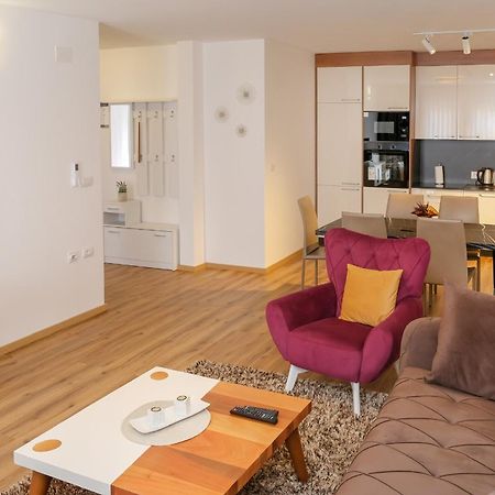 Gjakova Nest Apartments מראה חיצוני תמונה