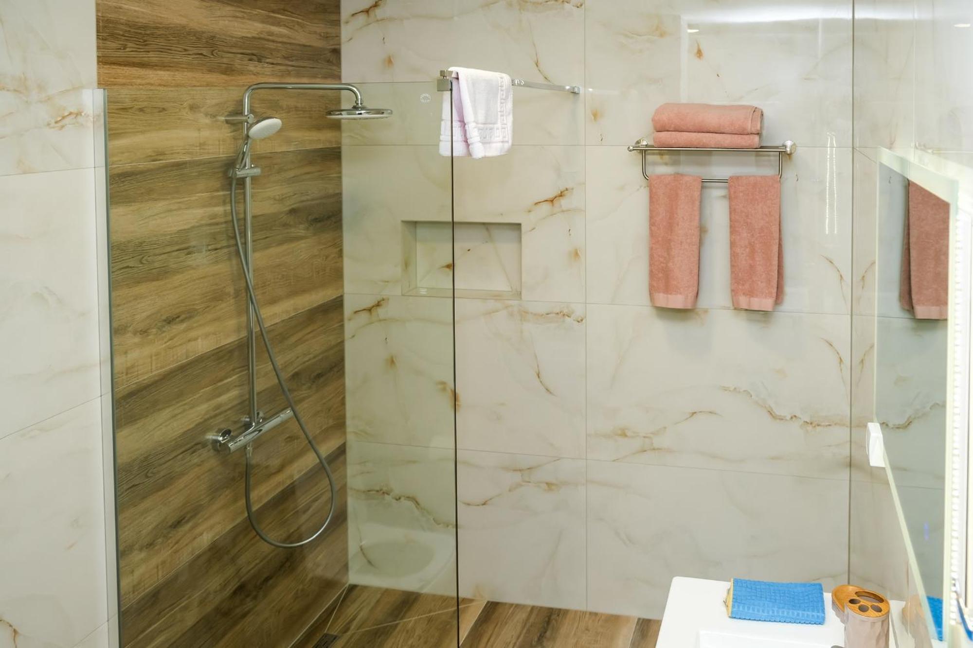 Gjakova Nest Apartments מראה חיצוני תמונה