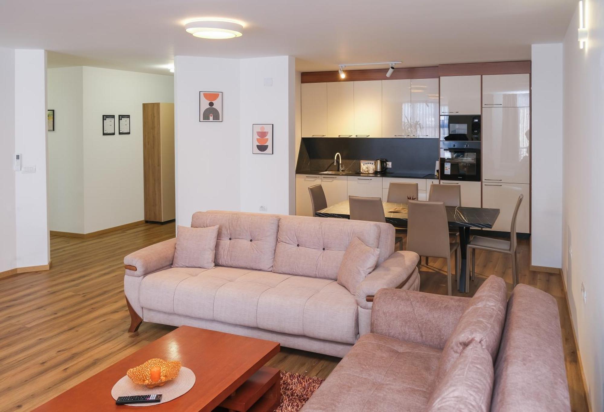 Gjakova Nest Apartments מראה חיצוני תמונה