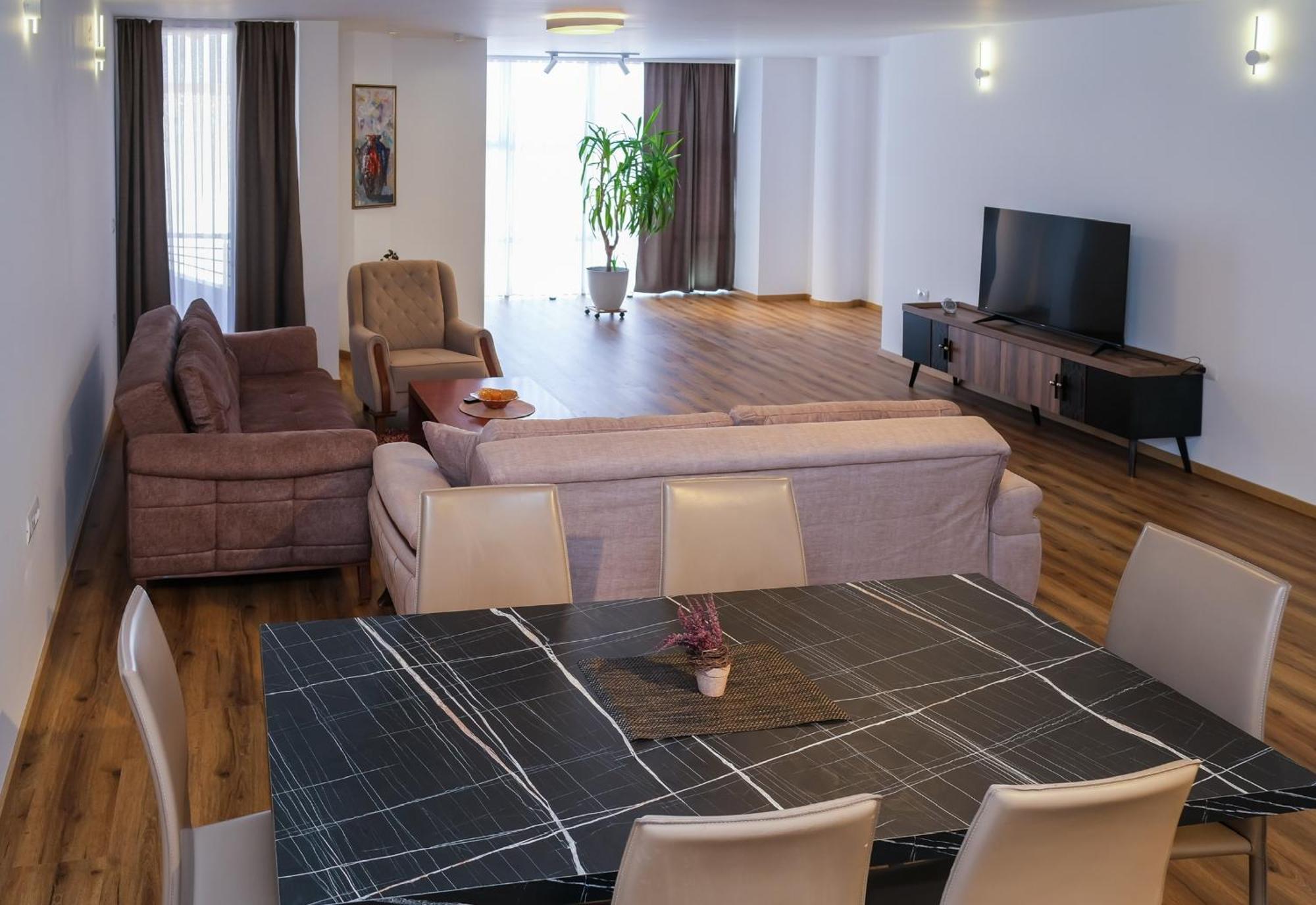 Gjakova Nest Apartments מראה חיצוני תמונה